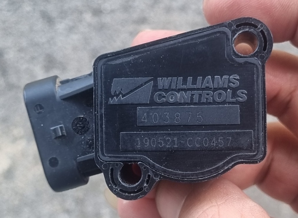 Cảm biến chân ga Doosan Williams controls 403875 190521-CC0457